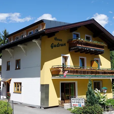 Gudrun Garni Apartment