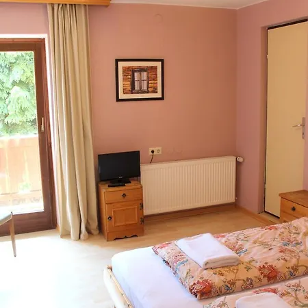 Apartamento Gudrun Garni *
